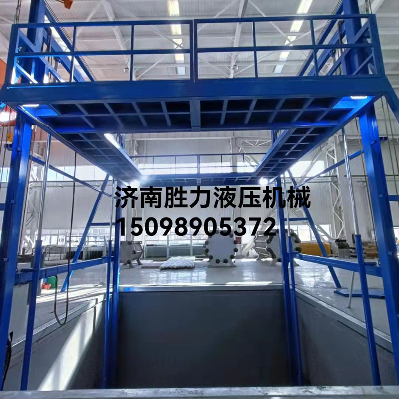 載重5噸特殊導(dǎo)軌式升降機(jī)2臺安裝完畢！