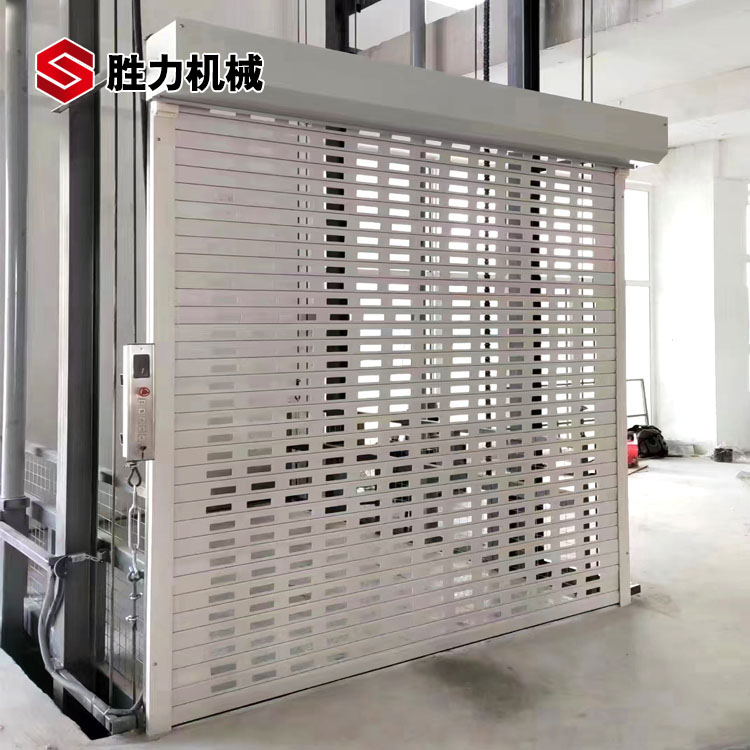 三層液壓升降貨梯安裝完畢！